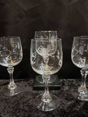 Set of 4 Vintage Princess House Bordeaux Heritage Crystal Etched 6” Wine Glasses